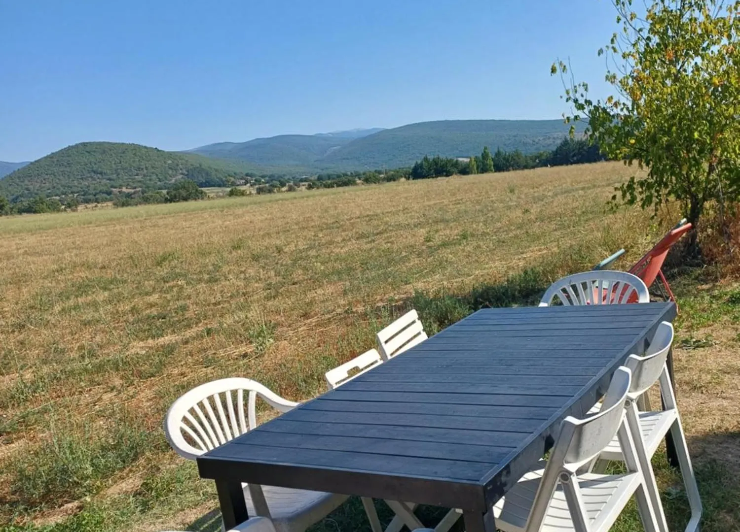 Gite Les Granges Dans Ferme Provencale. 14 Pers Ongles France