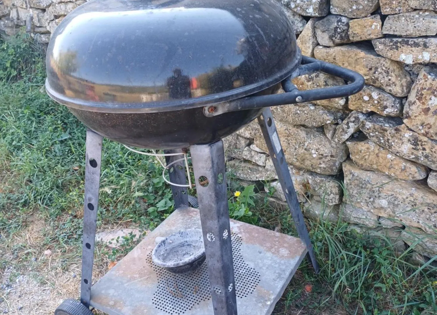 Gite Les Granges Dans Ferme Provencale. 14 Pers Ongles 0*,  France